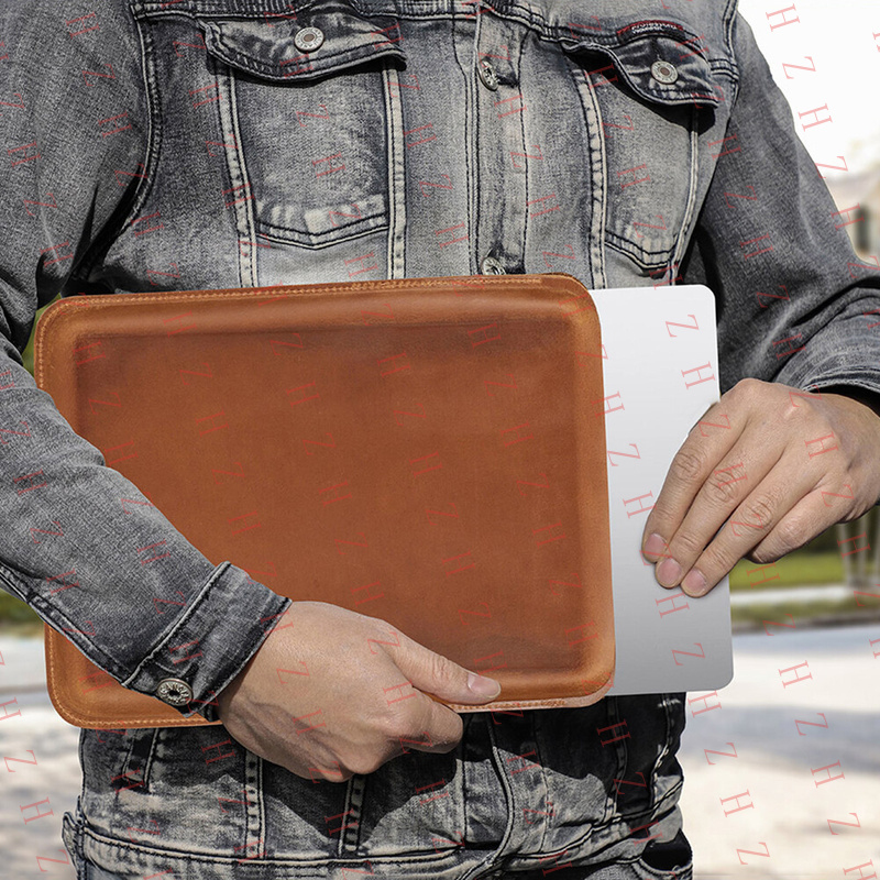 Laptop Sleeve - Étui pour ordinateur portable en cuir